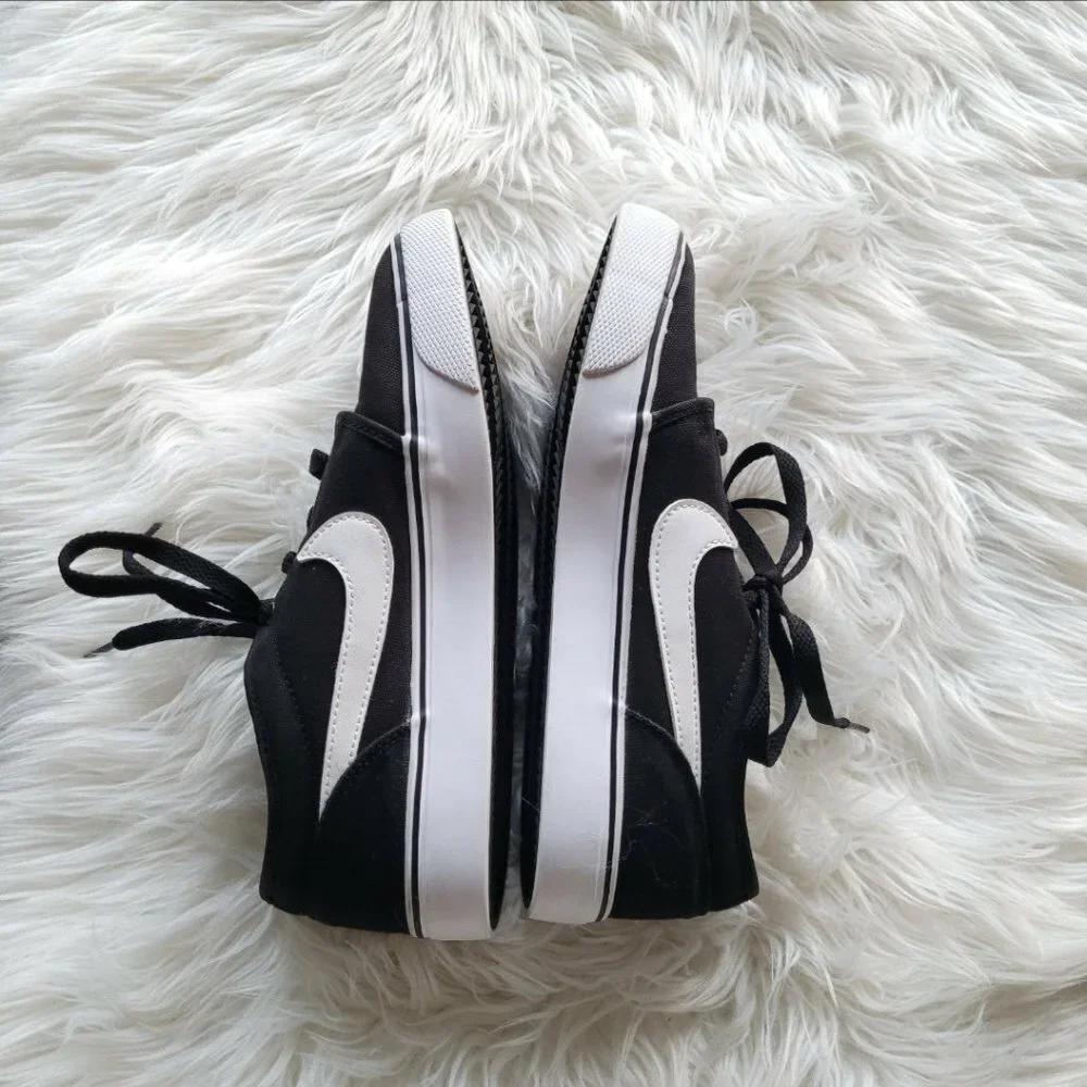 Nike Shoes - Picture 3 of 7